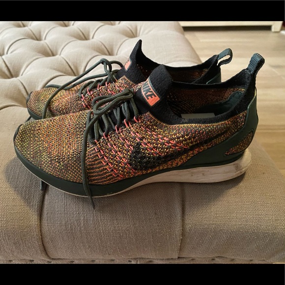 Nike Sneakers - Picture 3 of 5